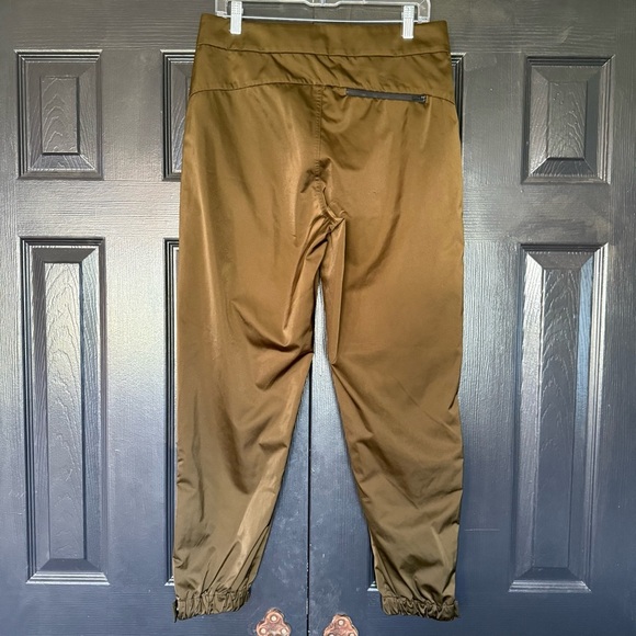 Athleta Radiant Jogger Womens 8 Pants Green Pockets Shiny Elastic Ankle - Picture 7 of 14